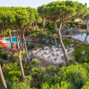 drone-villa-marie-saint-tropez-hotel-avec-piscine-5-etoiles-plage-pampelone-chic
