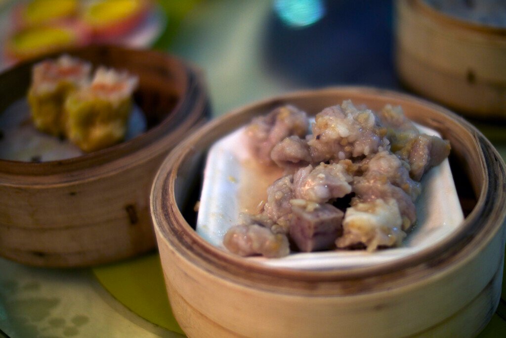 Dim sum, the Food of Cantonese Tea Culture 10 9 Taotaoju steamed spareribs and siumai