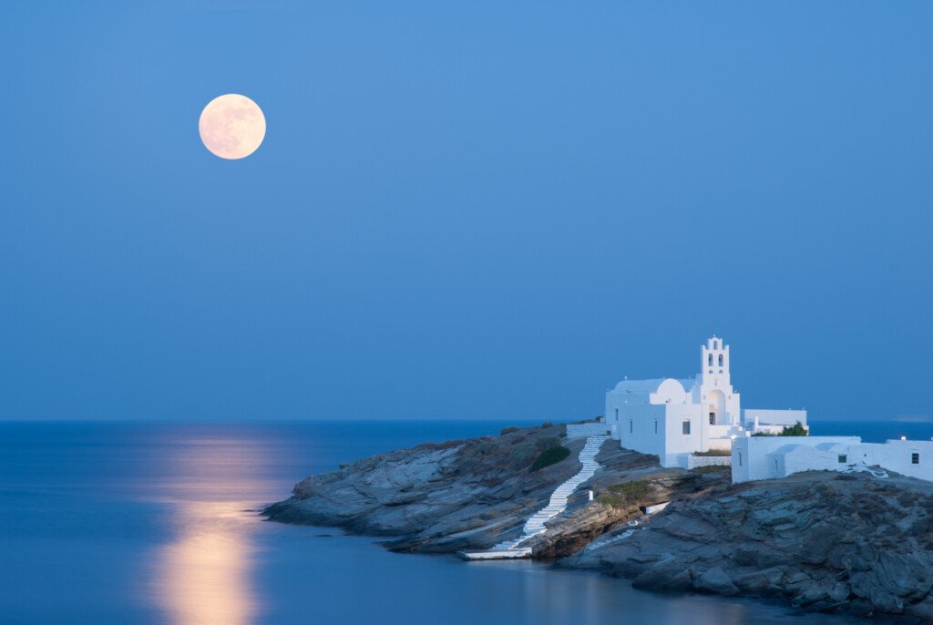Sifnos - An Island Getaway Of Greek Cookery and Crockery 7 AdobeStock 290584987